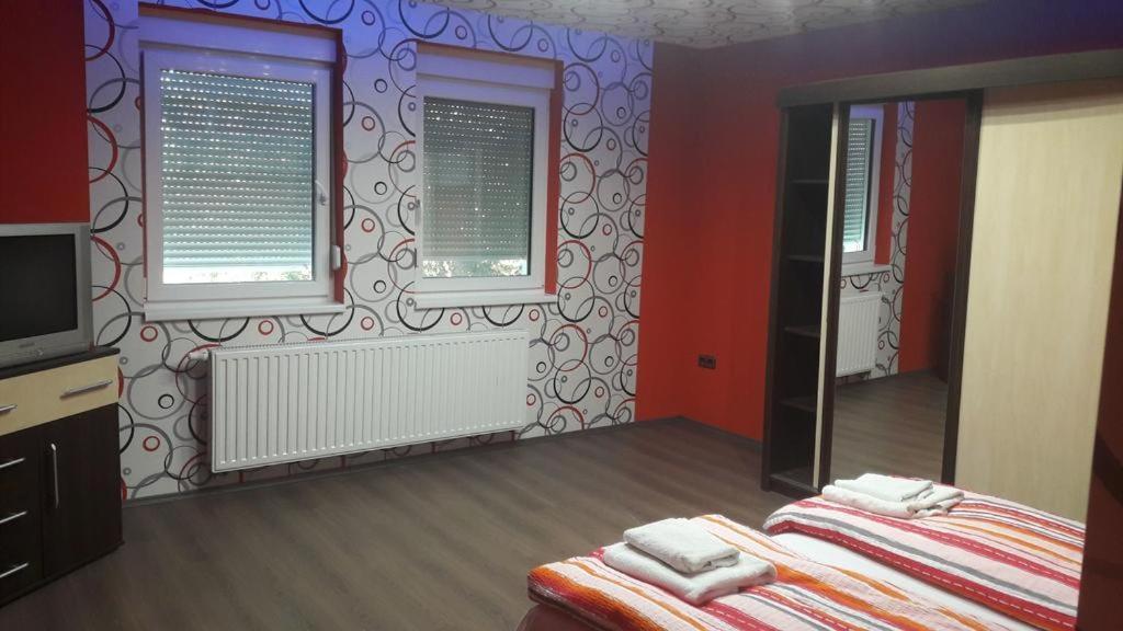 Pannon Panzio Restaurant Hotell Pannonhalma Exteriör bild
