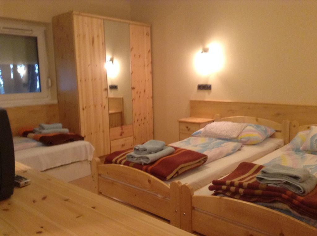 Pannon Panzio Restaurant Hotell Pannonhalma Exteriör bild